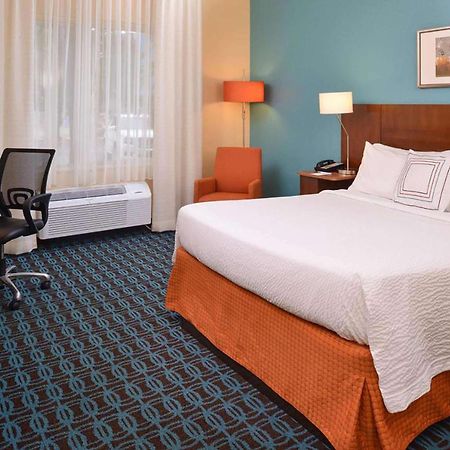 Baymont By Wyndham St Charles Hotel Saint Charles Exterior photo